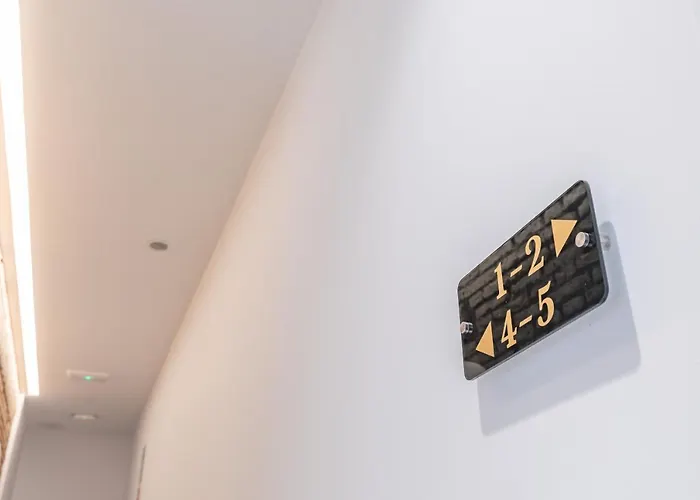公寓式酒店 Sunny,private Terrace,wheelchair Access 4*