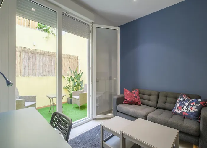 Sunny,private Terrace,wheelchair Access 公寓式酒店 4*